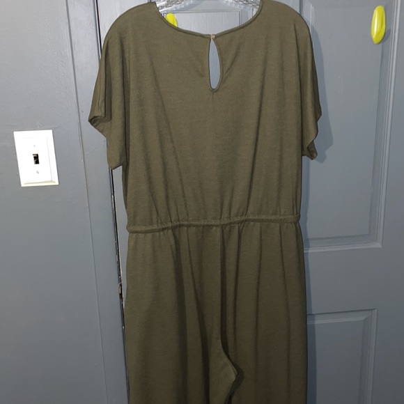 Drawstring jumpsuit - Picture 3 of 3